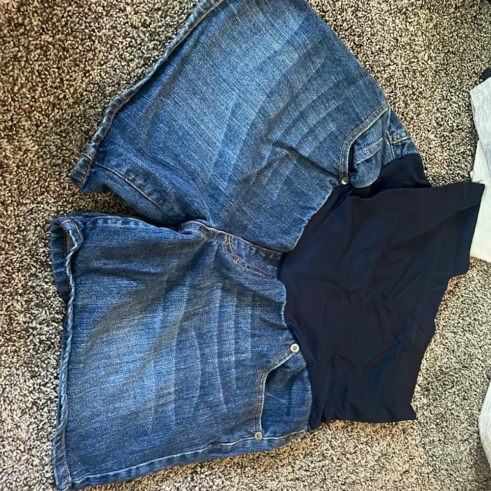 Liz Lang maternity shorts